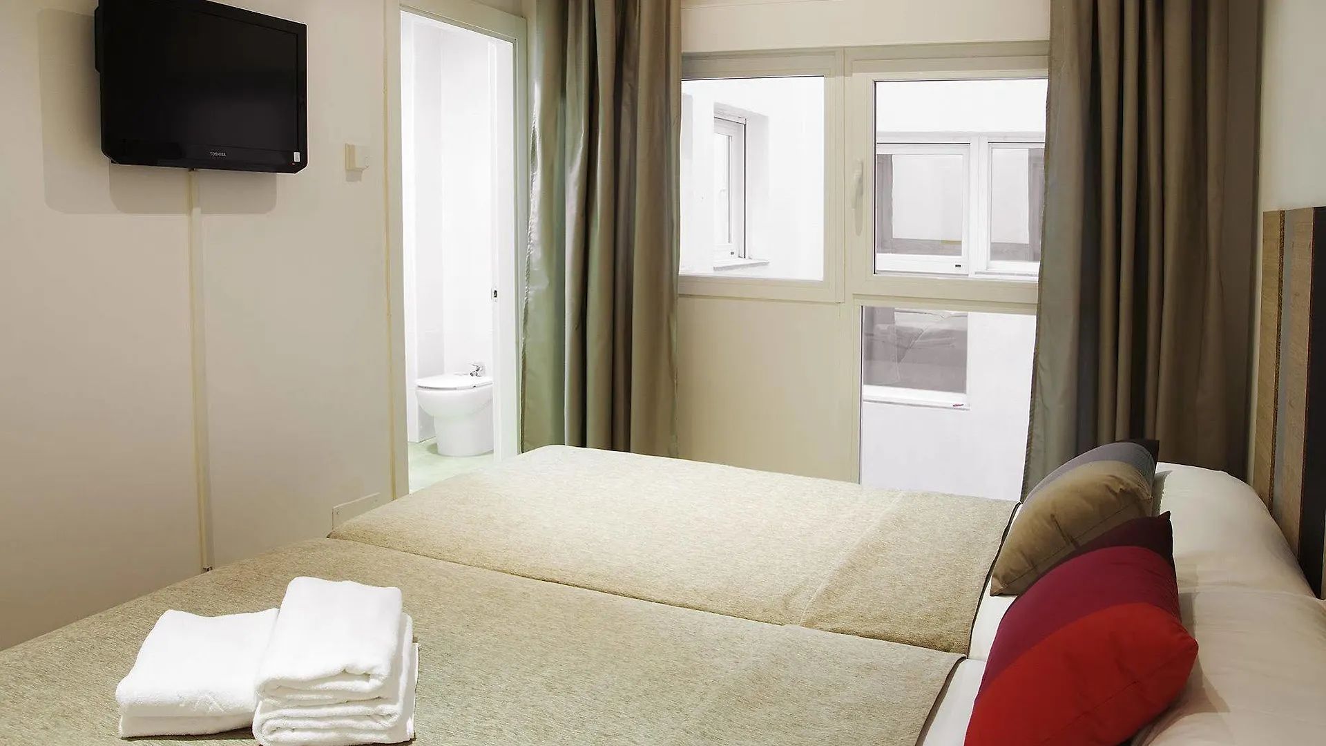 Pamplonapartments Mercaderes 0*, بنبلونة إسبانيا